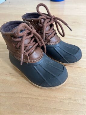 Sperry Kids Brown and Black Lace-Up Duck Rain Boots